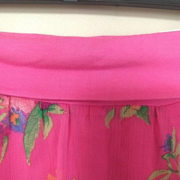 Aeropostale Pink Floral Overlay Skirt S/P - Picture 3 of 8